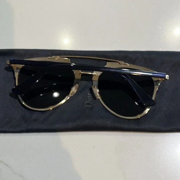 Dior
Dior Blue So Real Round Sunglasses NEW - Picture 6 of 10